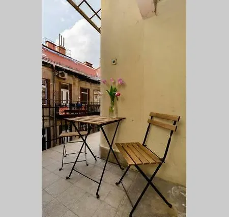 B45 At Palace District Apartment